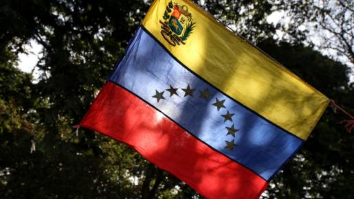 La medida beneficiará a los casi un millón de venezolanos irregulares que hay en el país.
